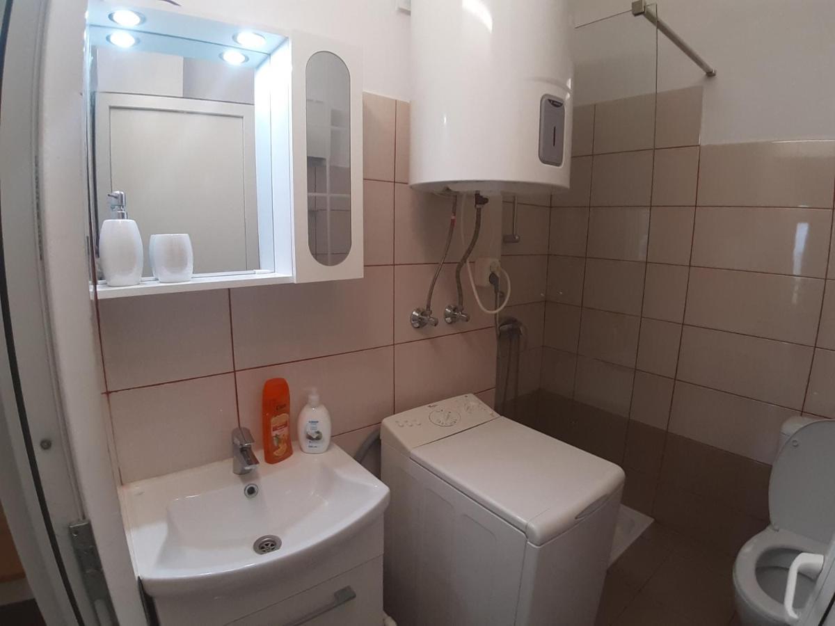 Romantic Calm Apartments Piata Universitate بوخارست المظهر الخارجي الصورة